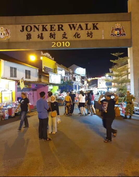 2 Bedroom Apartment Next To Historical Spots Malacca Exterior photo