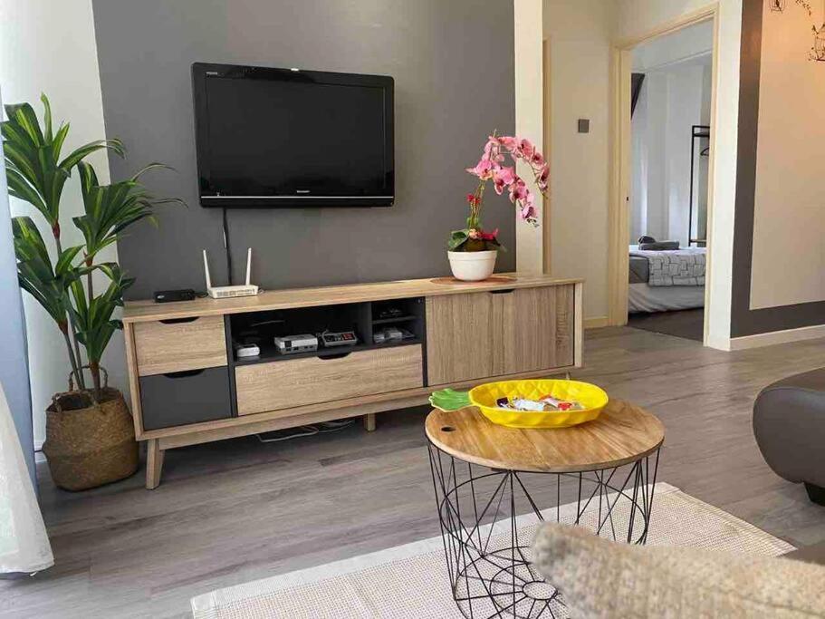 2 Bedroom Apartment Next To Historical Spots Malacca Exterior photo